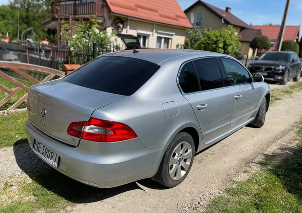 Skoda Superb cena 22900 przebieg: 274000, rok produkcji 2010 z Elbląg małe 211